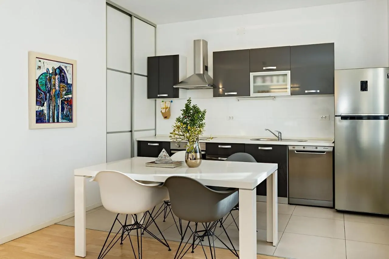 Eltz By Aula Apartment Split